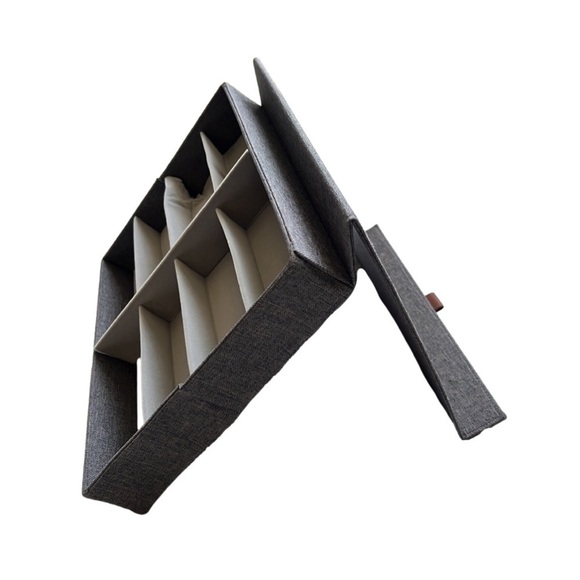 Eyewear Storage Display Case With 8 Slots - Picture 2 of 6